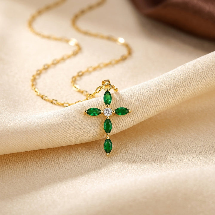 Collier Croix Marquise en Or et Émeraude — Groumia