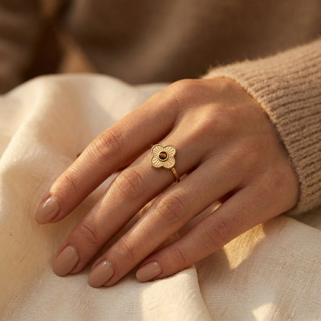 Bague ouverte florale en or — Groumia