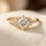 Bague Solitaire Carrée en Or — Groumia