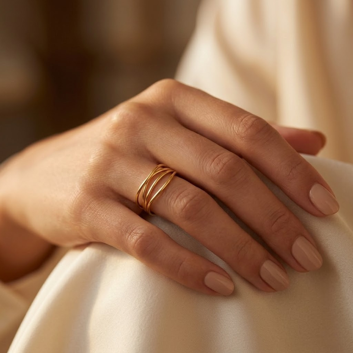 Bague Enveloppante Minimaliste en Or — Groumia