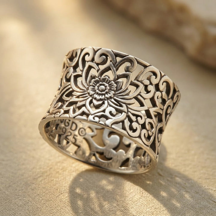 Bague en Filigrane Argenté Ornée — Groumia