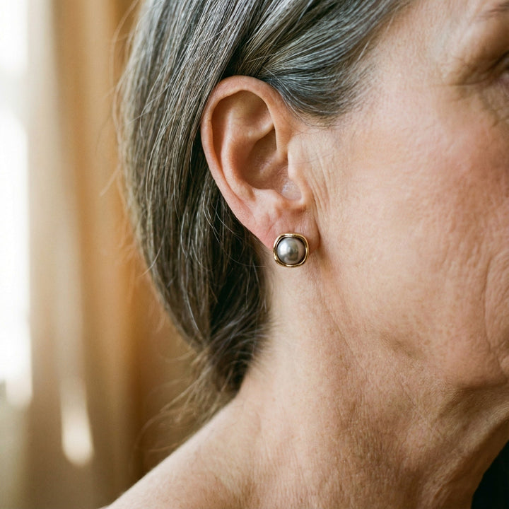 Boucles d'oreilles élégantes en perle noire — Groumia