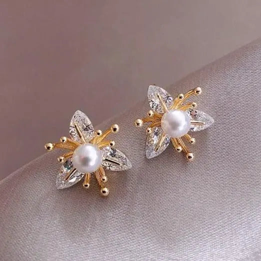Boucles d'oreilles en fleurs avec cristaux et perles — Groumia