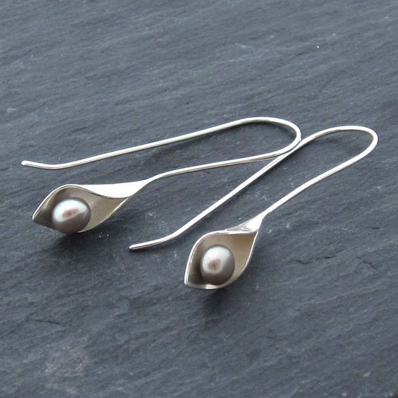 Boucles d'oreilles rétro avec feuille et perle — Groumia