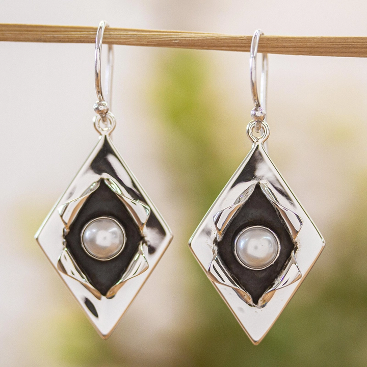 Boucles d'oreilles vintage en argent avec perles intégrées — Groumia