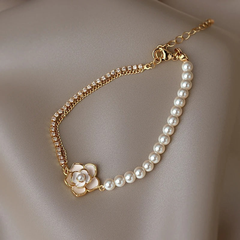 Bracelet victorien avec fleurs, marguerites et or — Groumia