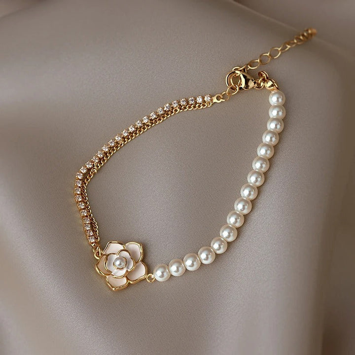 Bracelet victorien avec fleurs, marguerites et or — Groumia