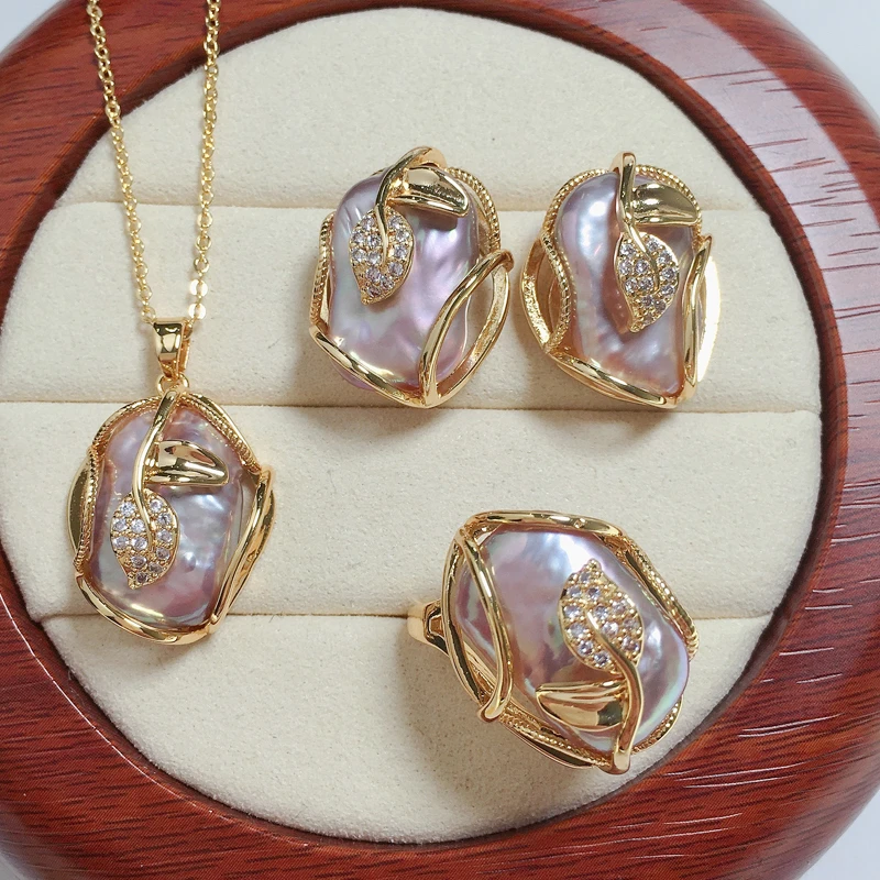 Collier complet + Boucles d'oreilles en perles d'eau douce dorées — Groumia