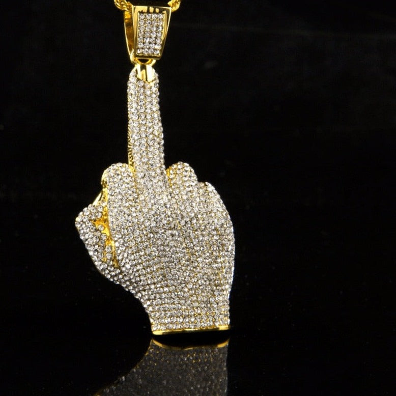 Collier doigt d'honneur — Groumia