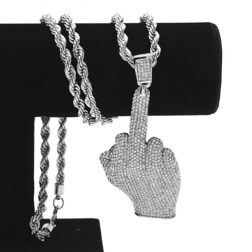 Collier doigt d'honneur — Groumia
