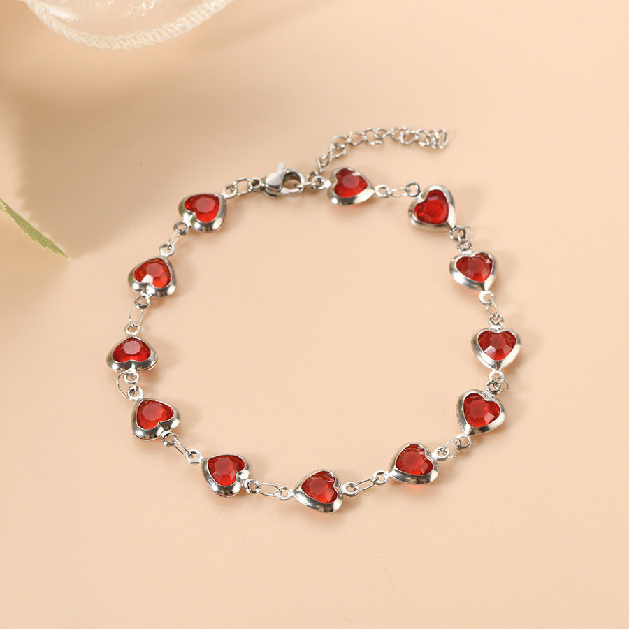 Bracelet en Chaîne en Argent et Rubis en Forme de Cœur — Groumia
