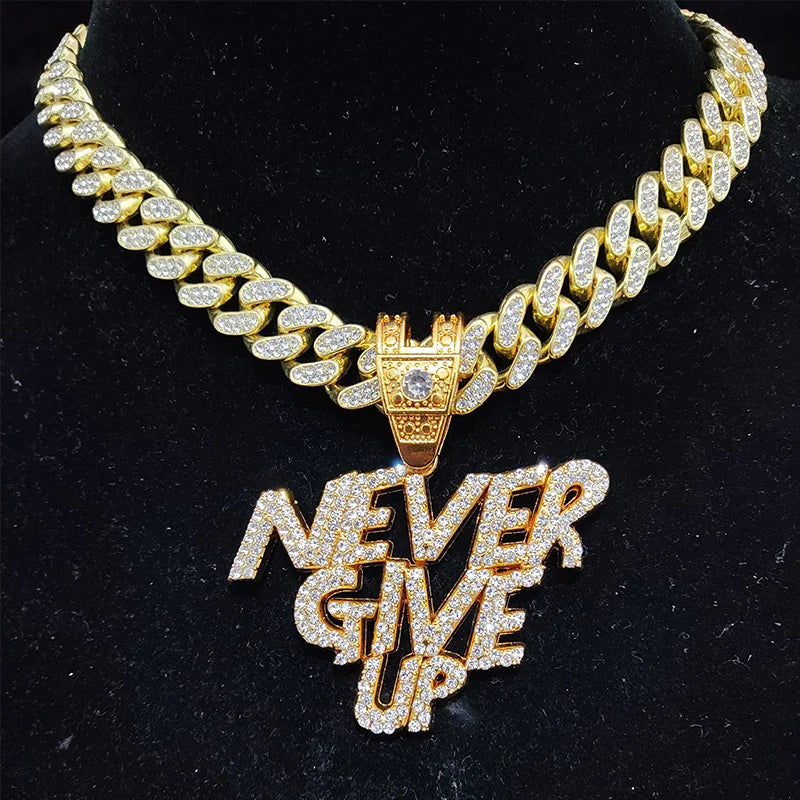 Collier Larry — Groumia