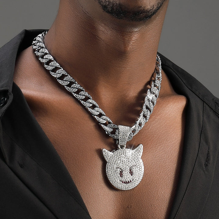 Collier rappeur bling bling — Groumia