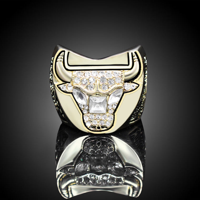 Bague taureau pavée