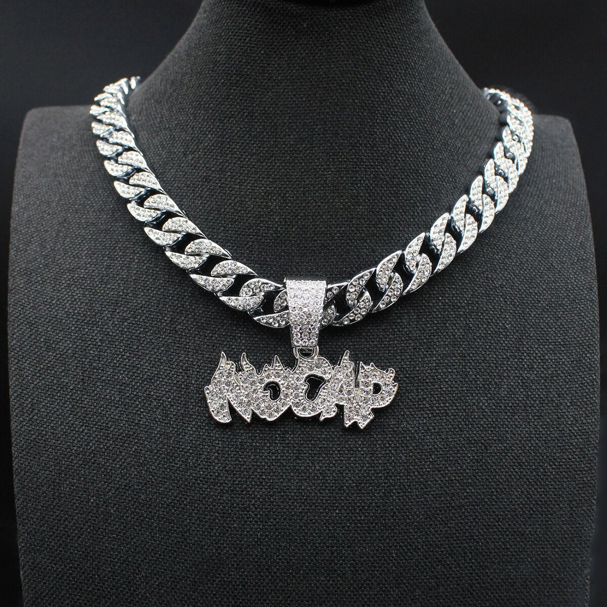 Chaine diamant rappeur — Groumia