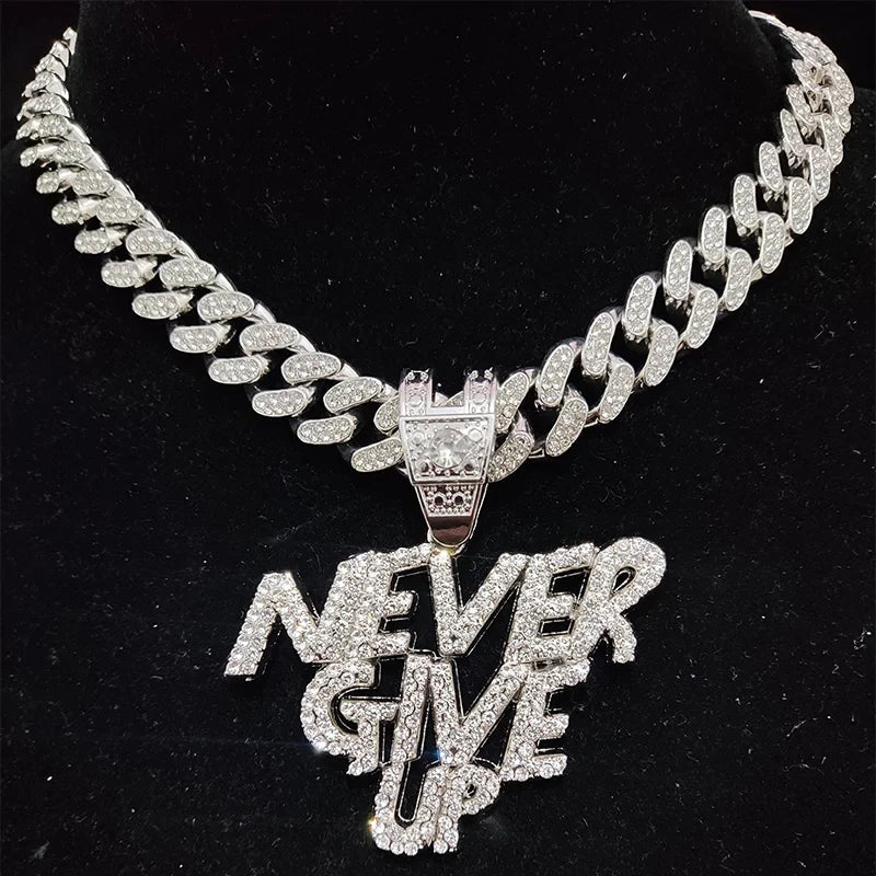 Collier Larry — Groumia