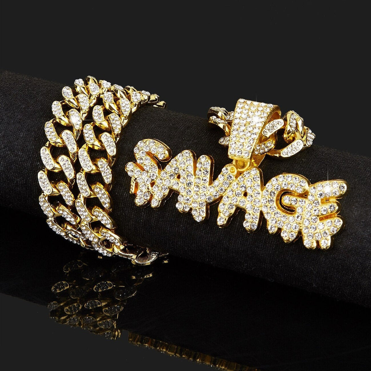 Collier Savage — Groumia