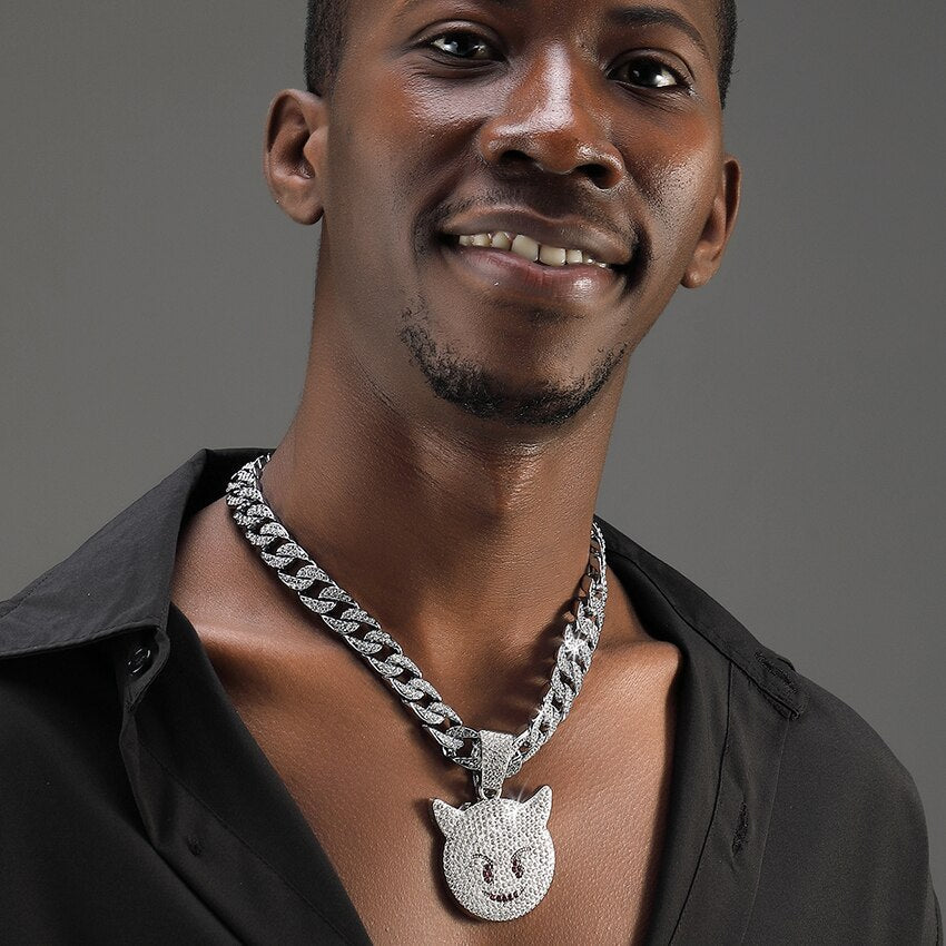 Collier rappeur bling bling — Groumia