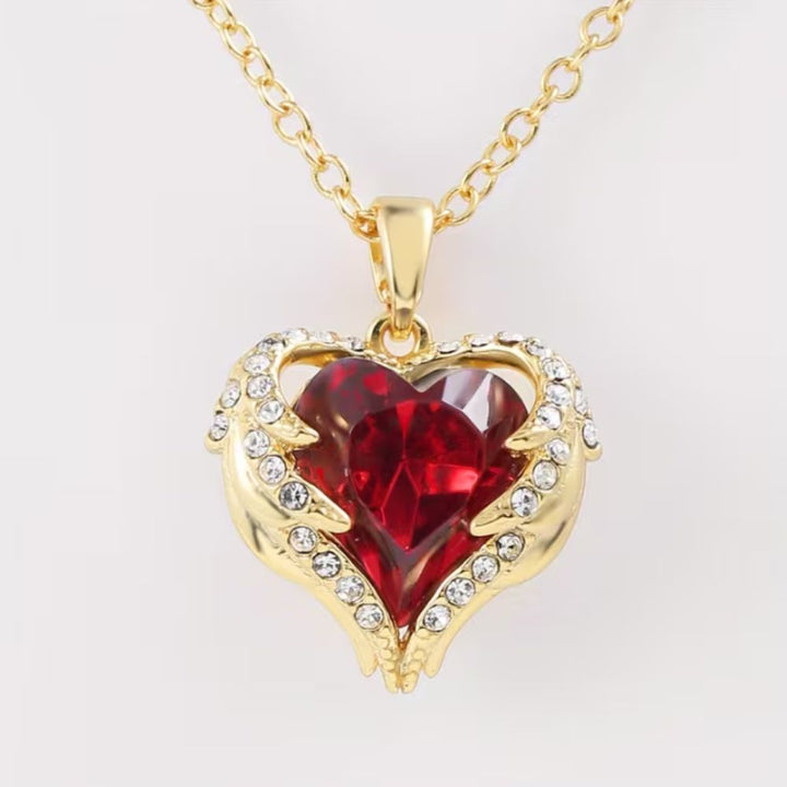 Collier en forme de cœur en rubis Angel Embrace — Groumia