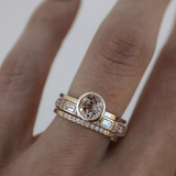 Bague Solitaire avec Monture en Or — Groumia
