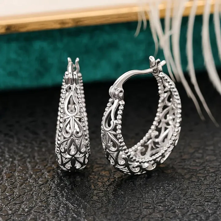 Boucles d'oreilles en panier creux antique | Or blanc — Groumia